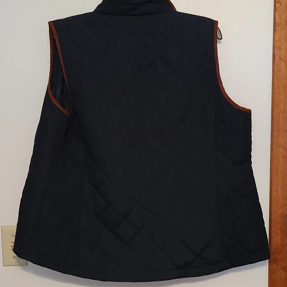 G H Bass ladies navy quilted vest Sz XL - Picture 3 of 3